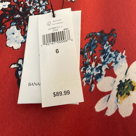 Never worn banana republic red silk dress - Picture 4 of 6